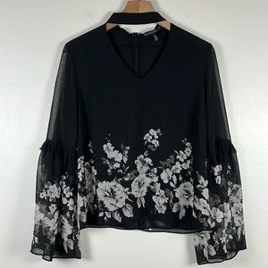 WhiteHouseBlackMarket BL/ Black/White/Grey flowers BOHO Long Sleeves V-neck Sz 4